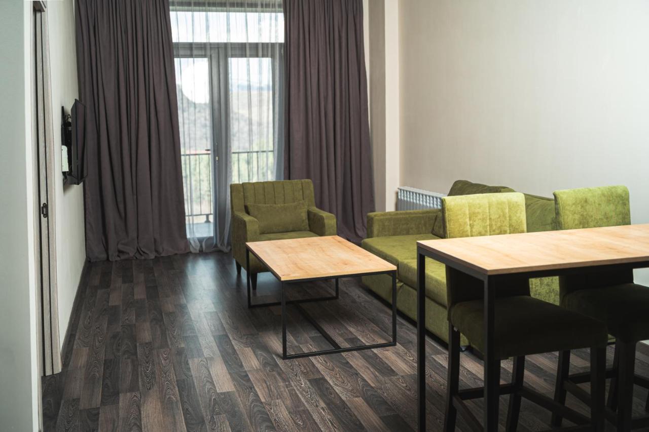 Forest Apartments Hotel ซากาดซอร์ ภายนอก รูปภาพ